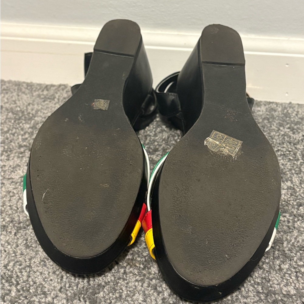 Lulu Hun Sandals - Picture 4 of 4